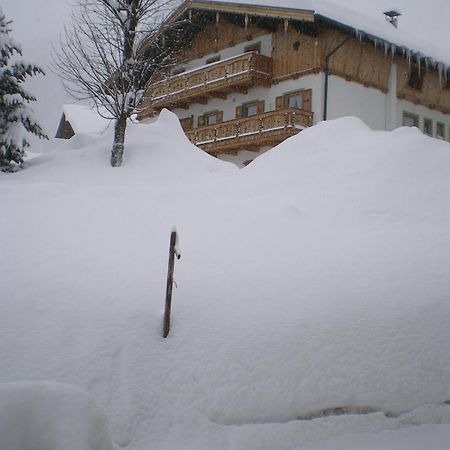 Haus Amann Apartment Berwang Exterior photo