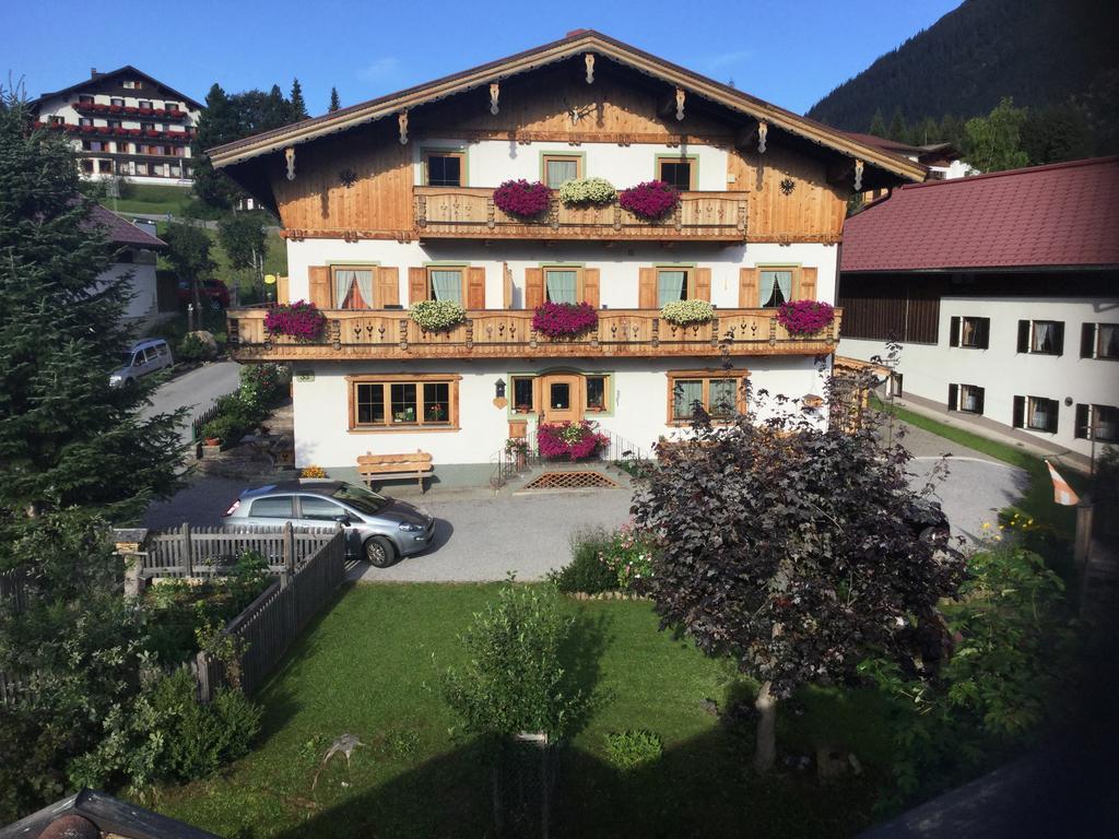 Haus Amann Apartment Berwang Exterior photo